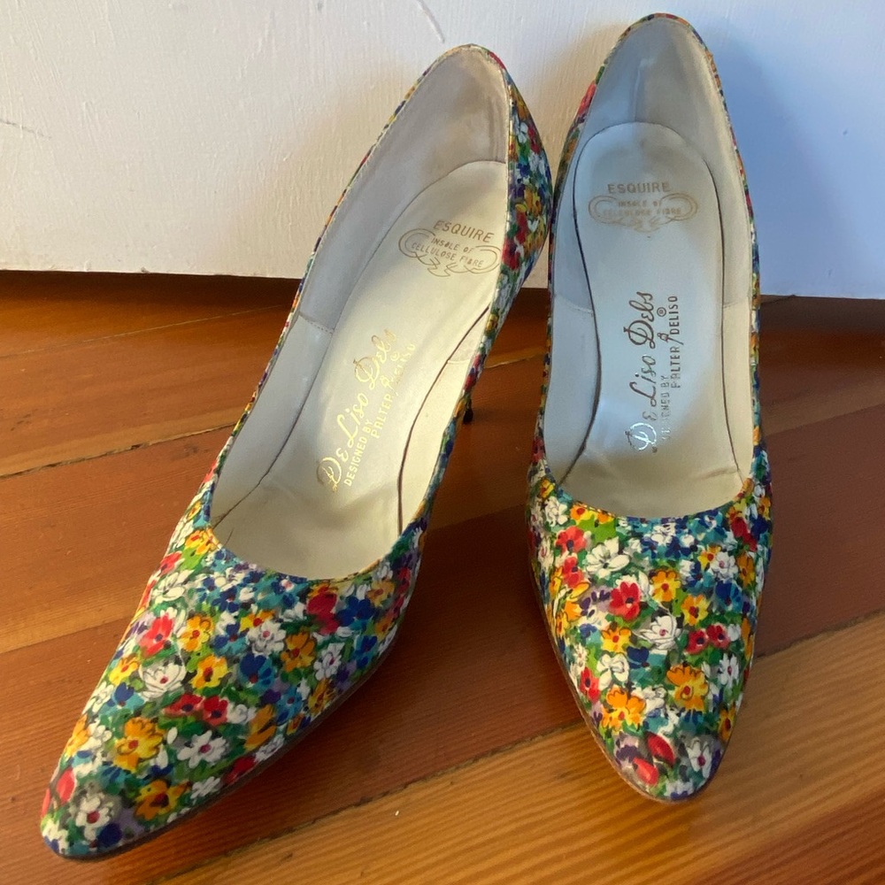 Vintage 1970’s De Liso Debs Floral Heels